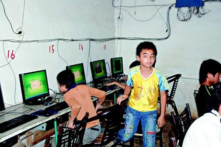 公安部等部門:6月起開黑網吧將追究刑事責任