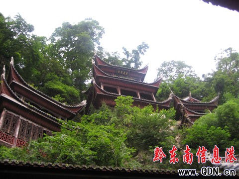 鎮遠古城:靚麗古建筑 古樸青龍洞(組圖)