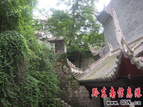 鎮遠古城:靚麗古建筑 古樸青龍洞(組圖)