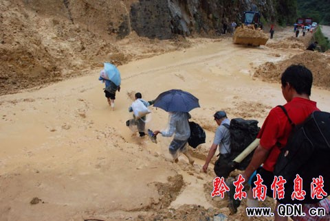 �Ž����������l(f��)��ʯ��  ·���ȳ�������܇