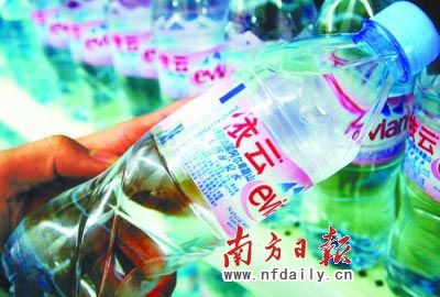 依云再度檢出菌超標 高端飲用水安全惹關注