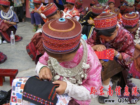 �Sƽ�h�����_չ�������g�Ļ��MУ�@���