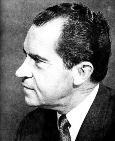 美新書揭秘歷任總統:肯尼迪與2秘書同時調情