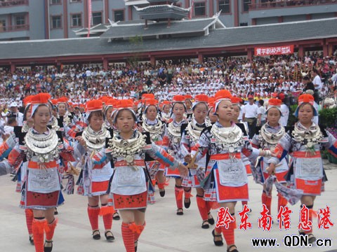 �Sƽ���m�����Ļ������H�鸂��Ư��ِ�_Ļ(�D)