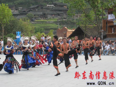 “千車萬人游黔東南”旅游活動在西江啟動