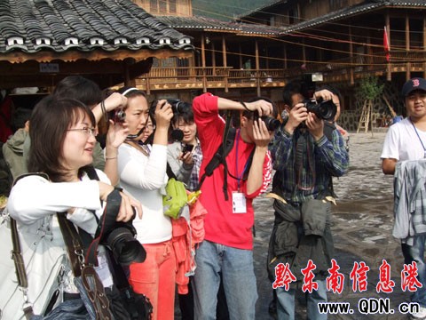 ȫ��41�������W(w��ng)�j(lu��)ý�w�C�������������M�D��