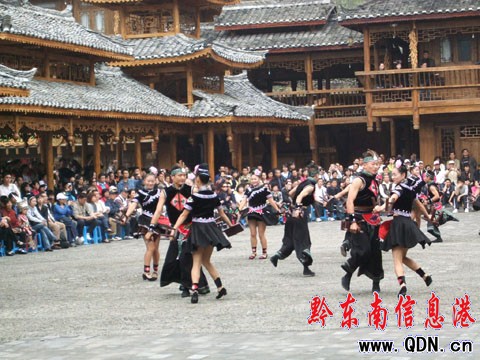 ȫ��41�������W(w��ng)�j(lu��)ý�w�C�������������M�D��