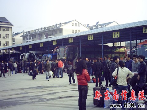 Ԫ���^����ƽ��܇վ�ÿ��ԬF�߷壨�D��