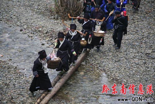 臺江苗族熱熱鬧鬧過敬橋節(組圖)