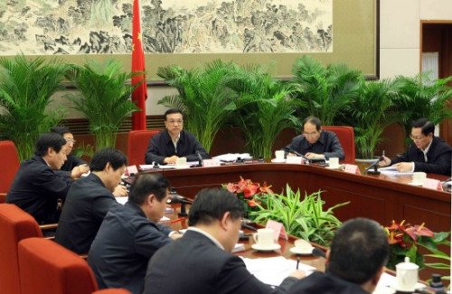 3��16�գ���ˏ�(qi��ng)�������_(k��i)��(gu��)��(w��)Ժ��t(y��)���I(l��ng)��(d��o)С�M������ȫ�w��(hu��)�h�� ���A��ӛ�߄��l(w��i)���z