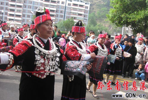 �_������Ⱥ���g����ù�(ji��) ǧ��ʢ�bѲ��(�M�D)