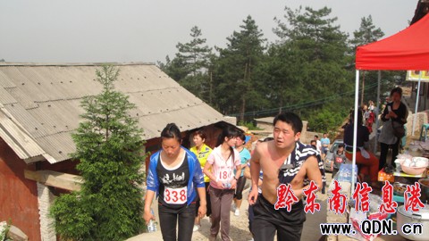 �P��؅^(q��)�e�е���á���һ����ɽ��ِ���D��