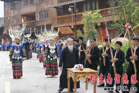 ���繝 ��ɽ�h�����Ļ���ӳ����ǣ��D��