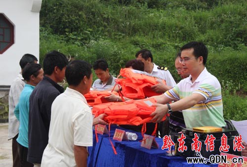 �Sƽ���M���l悰l�ž�����300�ף��D��