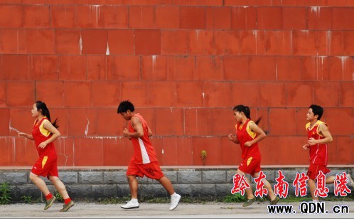 丹寨健兒苦練三伏備戰(zhàn)七運(yùn)(圖)