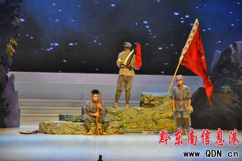 小品大賽半決賽開賽 《留守媽媽》獲中等評(píng)分