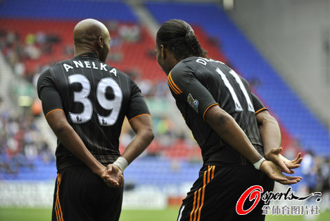 組圖:阿內爾卡魔獸哥倆好 搞笑動作輕松復仇