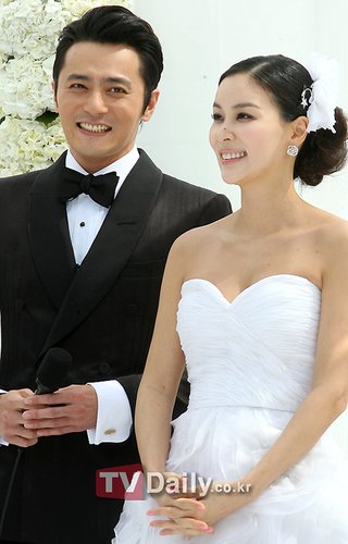 高小英順利誕下一子 丈夫張東健全程陪伴左右