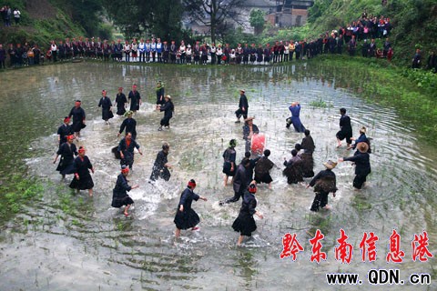 ���ӳ��Yǧ�fԪ ����ˮ���衷���݈����D��