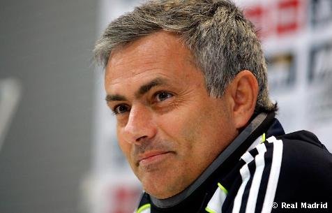 穆里尼奧:卡卡是皇馬冬季引援 C羅雜耍有理