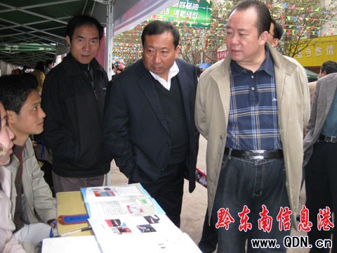 ǭ�|��2010�＾�˲���Ƹ���_(d��)������3000�˴�(�M�D)