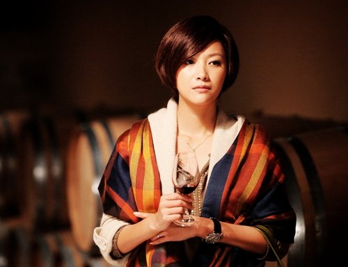 ���o�١����ۡ����֡��Ԛ����󡱳��ݡ���Ů��