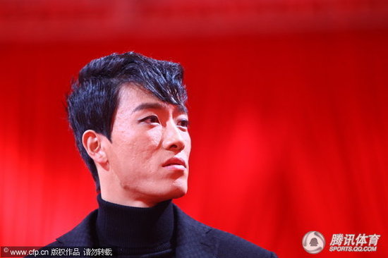 �������L�°l������ʢ�� ͸¶����Ŀ�����\ِ