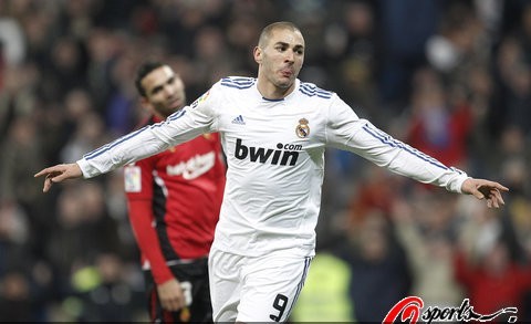 組圖:讓本澤馬飛會兒 今晚的C羅也是個配角