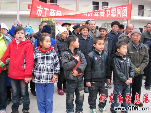 �P���й��ִ̾���ǰϦο���侯�����ٹٱ�