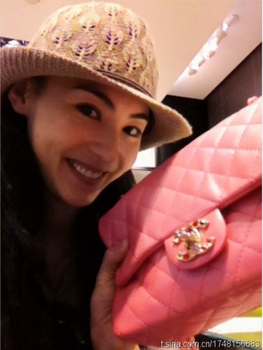 張柏芝曬謝霆鋒情人節(jié)禮物 自曝全家溫馨旅行(圖)