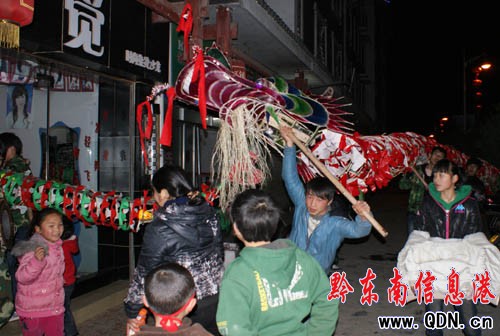 ����Ԫ�������[  ��������Ļ������L