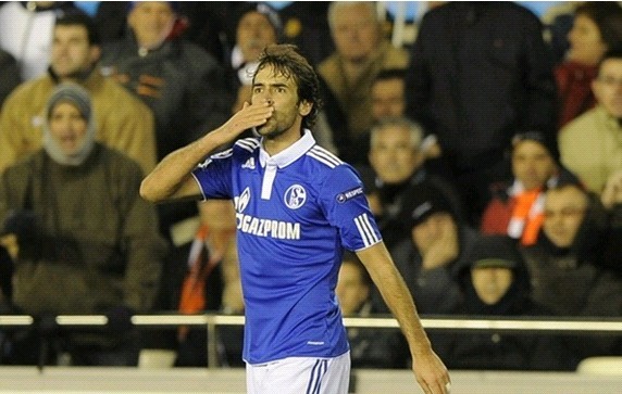 組圖:勞爾關鍵球救主 沙爾克04客場全身而退