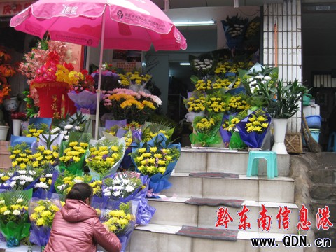 �ֵ��������ߕr �Gɫ����̼�����������M�D��