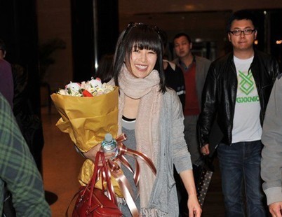 酒井法子結束中國行 享巨星待遇引日媒非議