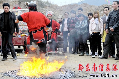 ˼�݃��򃮼� ������Ů��ʣ��D��