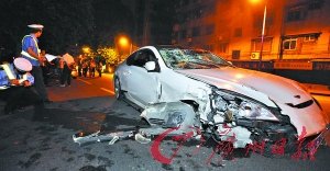 ˾�C�Bײ������܇��һ��һ�؂� �����������