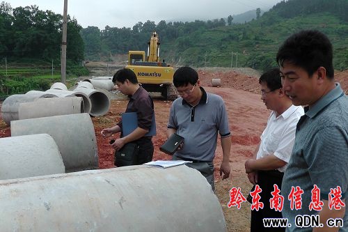 從江縣查處一批無證混凝土輸水管(圖)