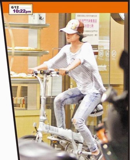 蔡依林與錦榮騎車約會 女方經紀人:他們是朋友