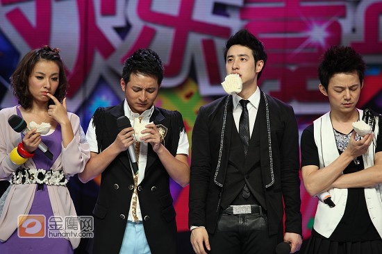 潘瑋柏久違《快樂大本營》現場人父初體驗(圖)