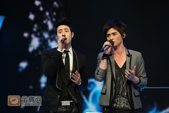 潘瑋柏久違《快樂大本營》現場人父初體驗(圖)