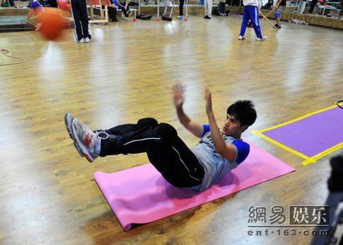 ����Ƥ2���Ĵ��?q��)��܂?���ֱ�@