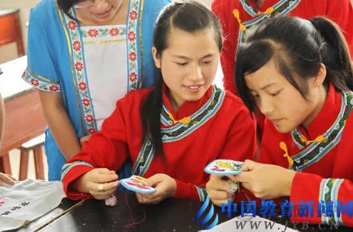 民族文化扮靚暑期校園 孩子們將發揚其精髓