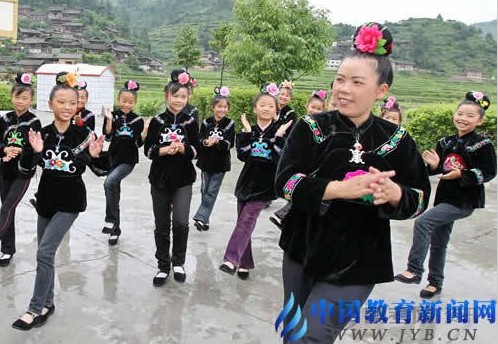 民族文化扮靚暑期校園 孩子們將發揚其精髓