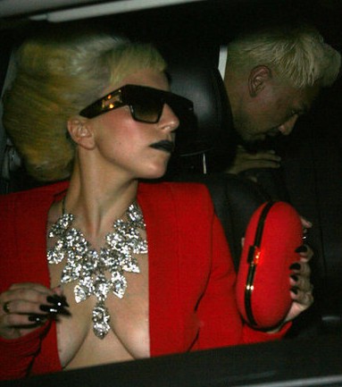 Lady Gaga¶G�̬F(xi��n)���Ɍ�(du��) ������y�@�Ԛ�(�D)