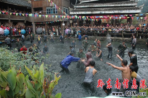 新鮮民俗活動助興 肇興侗寨旅游火爆(圖)