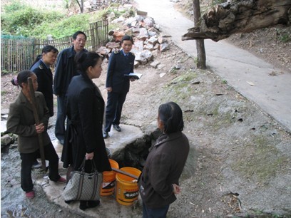 ԭǭ�|�������f(xi��)��ϯ�ڶ��ܵ��(zh��n)�h�{(di��o)�У��D��