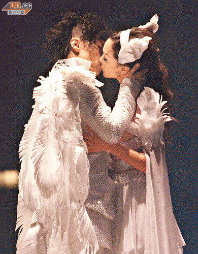 �ž޻����_�H��Jessica C. �o������Ů�ѳԴ�