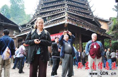 ��ʮһ���S������ƽ��������2404�fԪ���D��