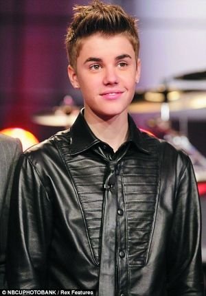 �Z˹͡���Ȳ��c20�qŮ����һҹ�� Ů��3���´�