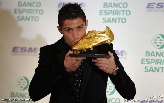 C羅獲2011歐洲金靴獎 34場40球再登歐洲之巔